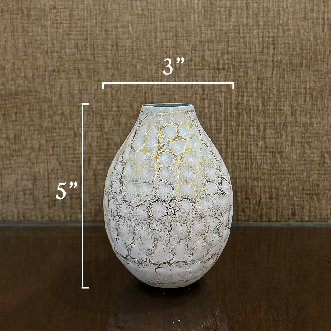 Mini Hammered Bud Vase with White–Gold Crackle Finish | Elegant Decorative Table Vase for Home Styling & Gifting