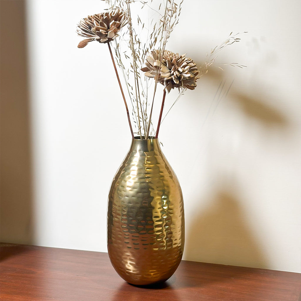 Hammered Metal Flower Vase (9 Inch) – Gold Finish Decorative Table Vase for Living Room, Office & Shelf Décor