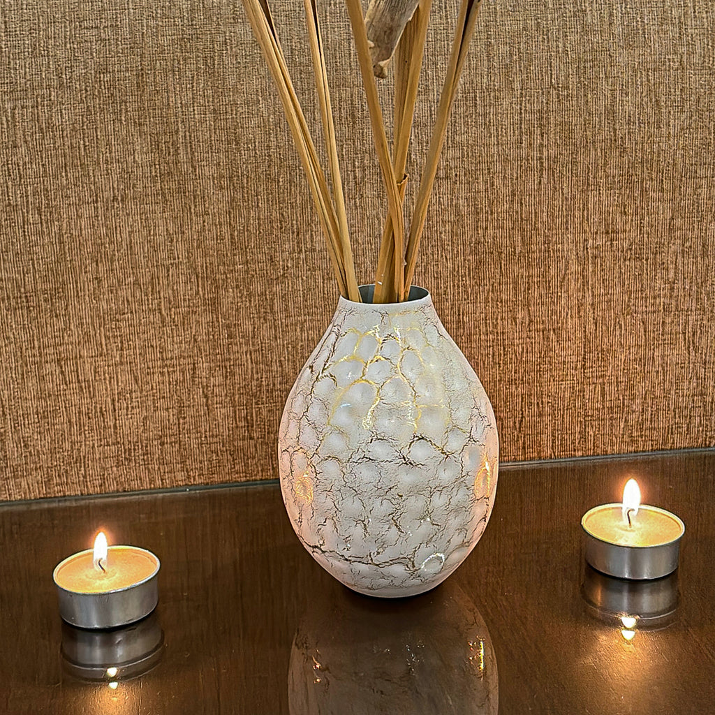 Mini Hammered Bud Vase with White–Gold Crackle Finish | Elegant Decorative Table Vase for Home Styling & Gifting