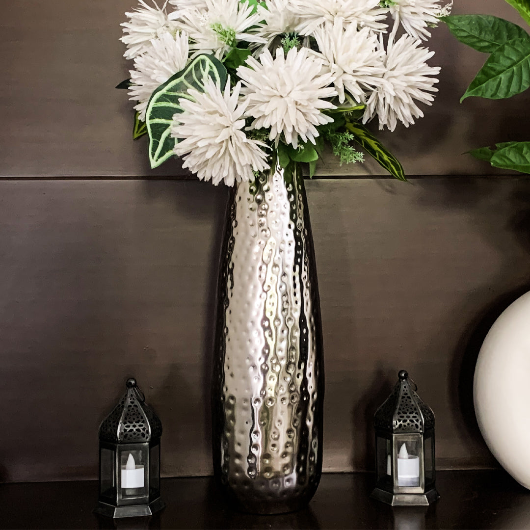 Hammered Silver Finish Metal Vase (16.5") – Modern Decorative Flower Vase for Home, Office & Gifting (Gold)